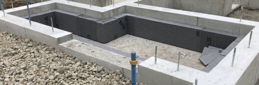 一条工務店の玄関断熱(断熱玄関土間)の施工写真|2023年に建てた実例