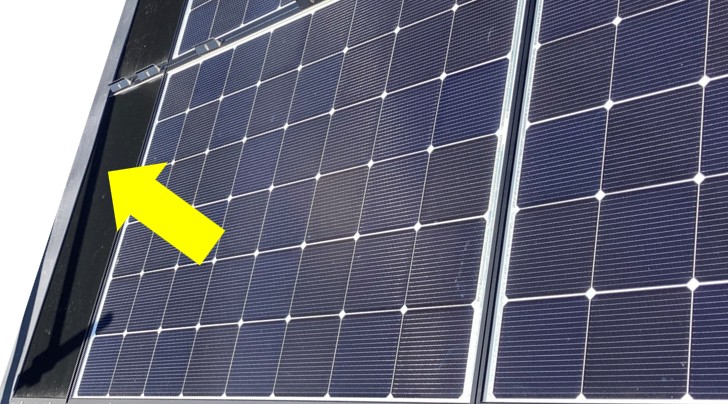 一条工務店の太陽光パネル左右に設置できるガルバリウム鋼板