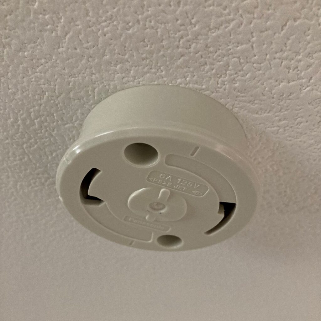 一条工務店で標準の照明用ローゼットの様子